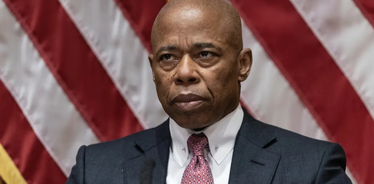 Gambar Setelah Trump dan Melania, Mantan Wali Kota New York Luncurkan Meme Coin Terbaru!