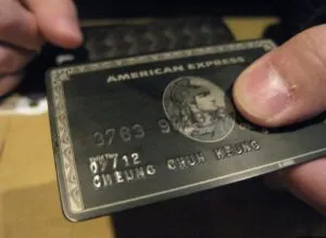 Apa itu Black Card? Cara Mendapatkannya dan Keuntungannya!