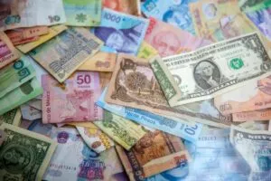 Nilai Tukar Rupiah Hari Ini, Kamis 25 Juni 2026: Melemah ke Rp17.952 Tertekan Dolar dan PCE AS