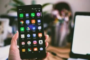Harga Saham Apple (AAPLX) 23 Juni 2026: $297, Koreksi Pasca WWDC 2026