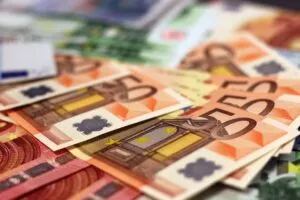 Biaya Remittance: Apa Saja yang Dikenakan dan Cara Menghematnya