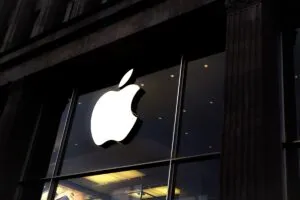 Harga Saham Apple (AAPL) Hari Ini 22 Juli 2026: Bertahan ke $327,74