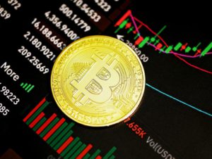 Ikut Menghijau! Saham Kripto di AS Melonjak Saat Bitcoin Tembus $66.000