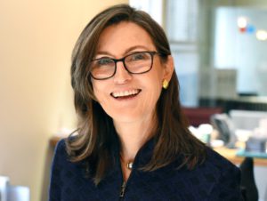 Cathie Wood Bongkar Biang Kerok Kejatuhan Bitcoin, Sinyal Kuat BTC Siap Ngebut Lagi?