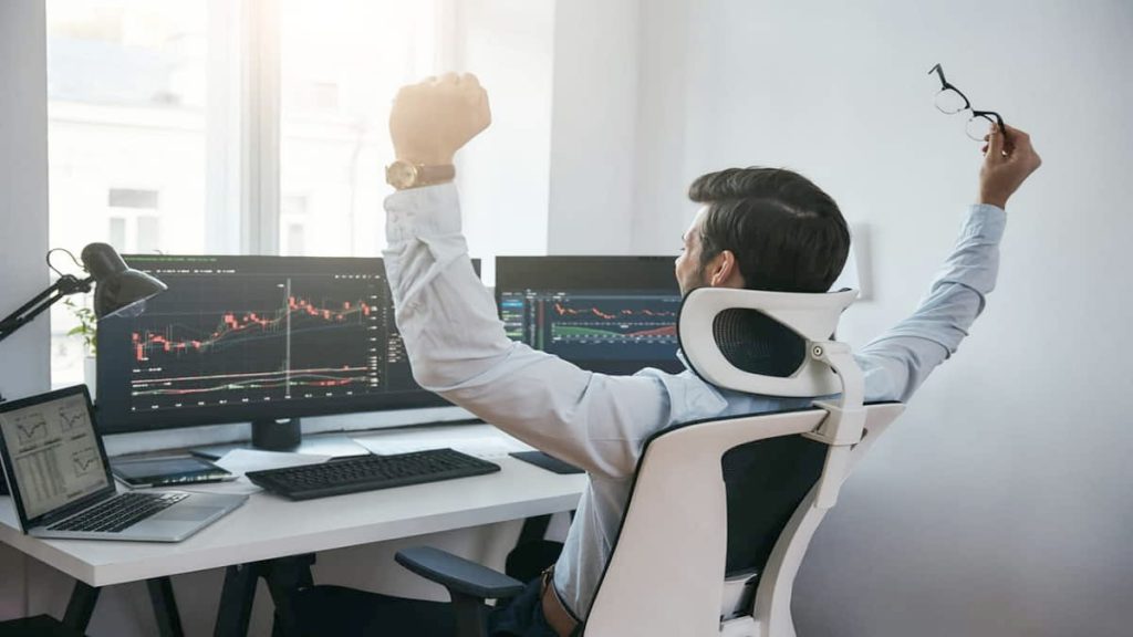 karyawan biasa jadi jutawan crypto