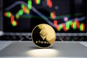 Harga Ethereum Anjlok 2% Hari Ini (22/10/24), Rp62 Juta Jadi Target Jangka Menengah ETH?