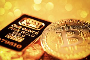 Emas Mendekati ATH, Bitcoin Jatuh ke ATL—Apakah Akan Ada Rotasi Aset?