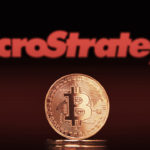 saham microstrategy naik berkat bitcoin