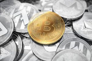 Selagi Harga Bitcoin Turun Hari Ini (28/8/23), 3 Altcoin Ini Melonjak Hingga 14%!