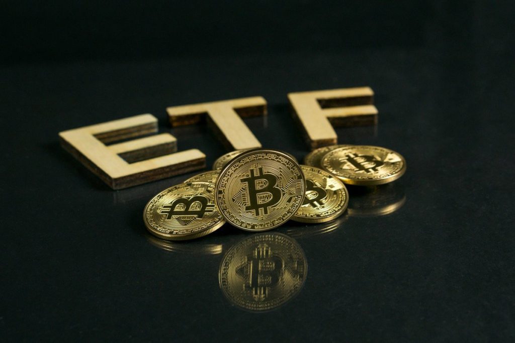 persetujuan bitcoin etf spot