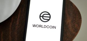 Worldcoin: Dari Mata Uang Identitas hingga Pembelian Kambing