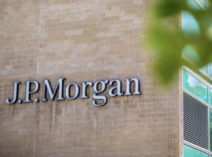 Bitcoin Terancam Jatuh? JPMorgan Prediksi Aliran Dana Keluar GBTC Capai $2,7 Miliar!