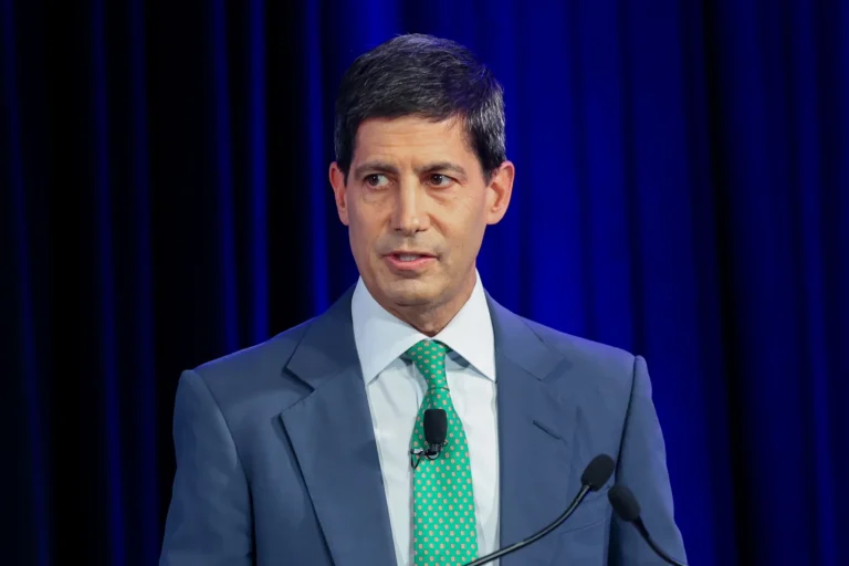 Kevin Warsh Jadi Kandidat Terkuat Ketua The Fed, Kenapa Bitcoin Langsung Goyang?