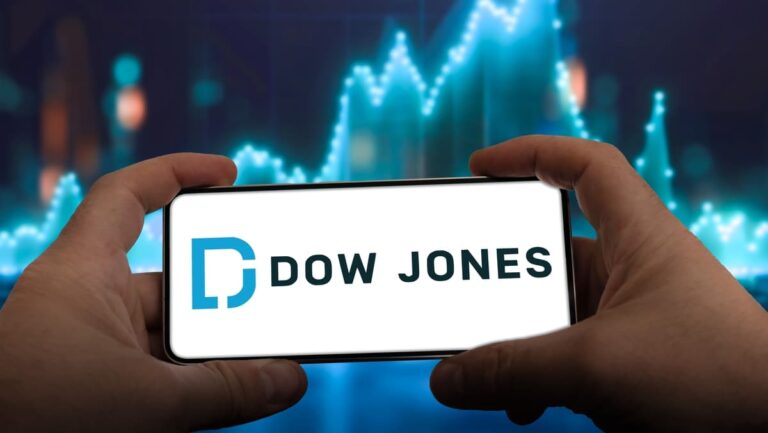 Saham Dow Jones (DJIA) Meroket 900 Poin, Saham Teknologi dan Crypto Juga Terbang!