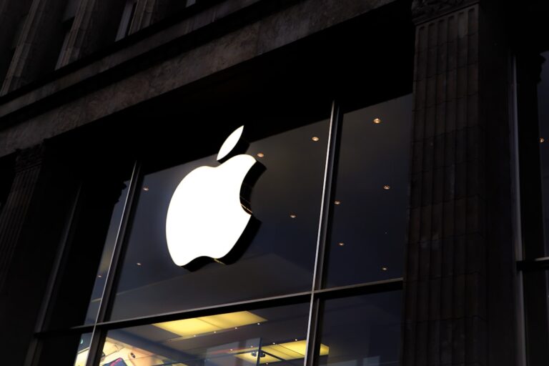 Harga Saham Apple (AAPL) Hari Ini 22 Juli 2026: Bertahan ke $327,74
