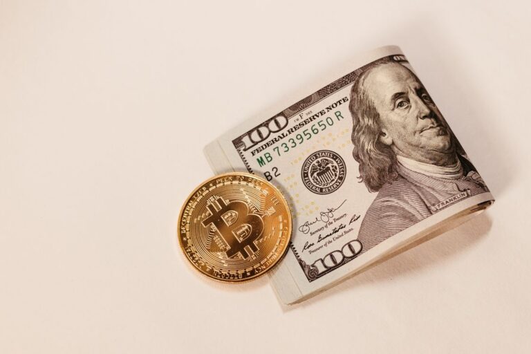 Harga Bitcoin 14 Juli 2026: BTC Anjlok ke US$62.300 usai Minyak Naik